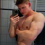 blondfitboy from onlyfans